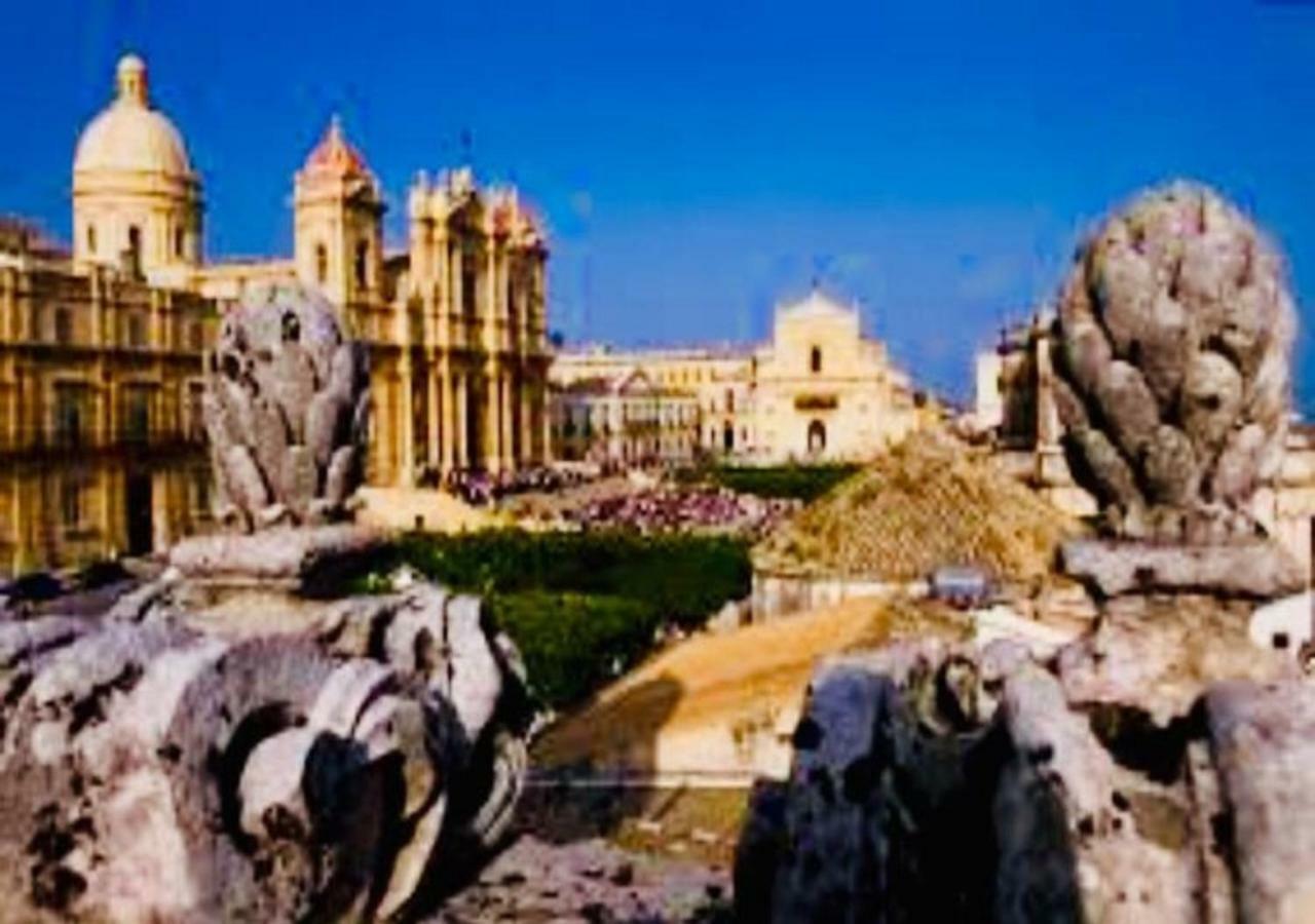 The Stone Garden Lägenhet Noto Exteriör bild
